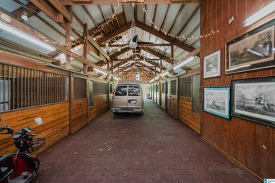 Equestrian Dream on Lay Lake! Welcome to an equestrian lover's - photo 9