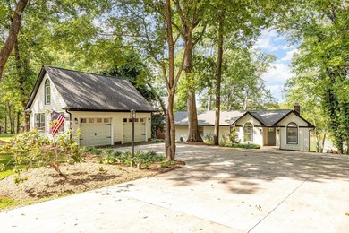 Lake Norman Home For Sale in Mooresville North Carolina