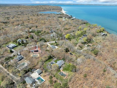 Tucked down a private, gated flag lot in the bustling hamlet of - photo 44