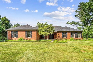 Luxury Golf Course Living Awaits! Sprawling ranch home sits near - photo 45