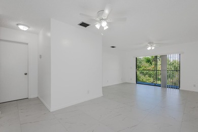 Fantastic Find In The Heart Of Coral Springs! This 7-Unit - photo 7