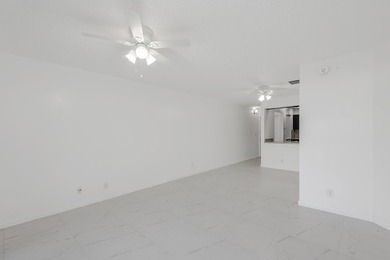 Fantastic Find In The Heart Of Coral Springs! This 7-Unit - photo 10