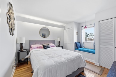 Just a very short walk to the beach, this beautifully maintained