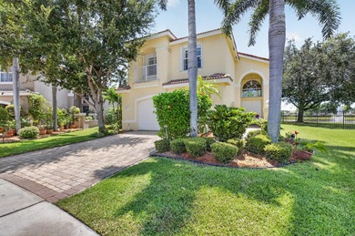 Located in a Cul de sac on an oversized pie shaped lot with a - photo 1