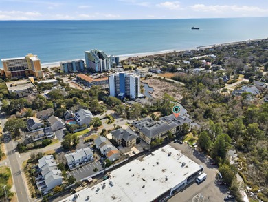 Just a very short walk to the beach, this beautifully maintained