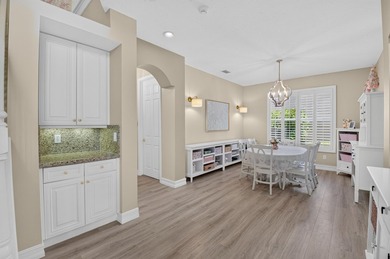 Located in a Cul de sac on an oversized pie shaped lot with a - photo 10