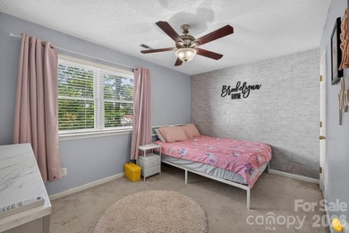 3 Bedrooms 2.5 Baths, 2 Car Garage, Excellent Neighborhood. Dual - photo 34