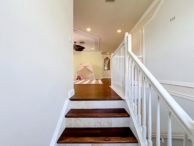 Spectacular, former model, POOL home in the exclusive community - photo 35
