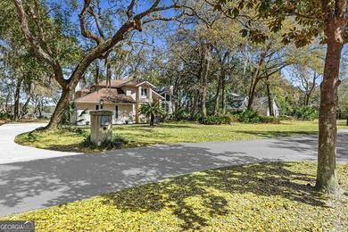 Nestled among mature oak trees along Borrell Creek with - photo 37