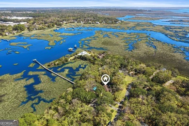 Nestled among mature oak trees along Borrell Creek with - photo 41