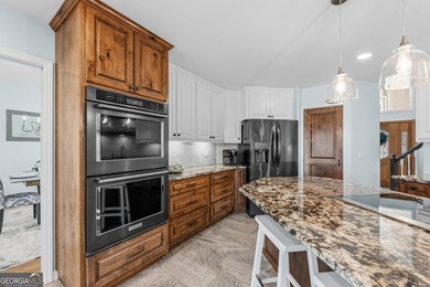 Nestled among mature oak trees along Borrell Creek with - photo 42