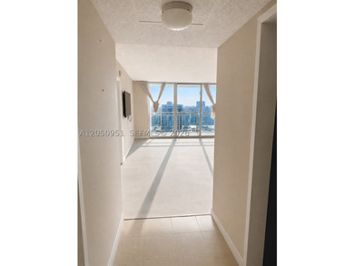 Enjoy the ultimate South Florida beachfront lifestyle at Parker - photo 3