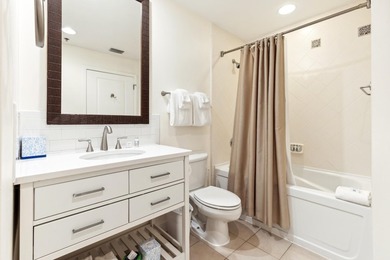 This fully furnished, beachside getaway offers breathtaking - photo 14