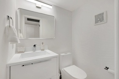 STUNNING RENOVATED! FIRST FLOOR WATERVIEW! Sparkling! Newly - photo 14