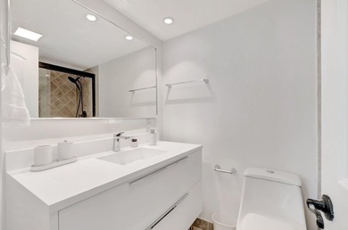 STUNNING RENOVATED! FIRST FLOOR WATERVIEW! Sparkling! Newly - photo 20