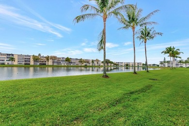 STUNNING RENOVATED! FIRST FLOOR WATERVIEW! Sparkling! Newly - photo 29
