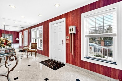 COUNTRY CLUB PROPER - Meticulously maintained detached Colonial - photo 5