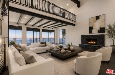 Perched atop the prestigious Hollywood Hills above Sunset Plaza - photo 1