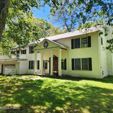 Pocono Woodlands Lake  Home For Sale in Milford Pennsylvania