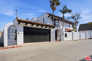 Perched atop the prestigious Hollywood Hills above Sunset Plaza - photo 6