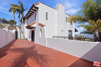 Perched atop the prestigious Hollywood Hills above Sunset Plaza - photo 9