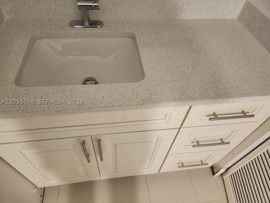 New floors, baseboards, baths, kitchen, appliances, lights - photo 14