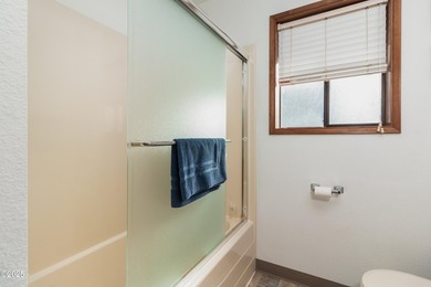 Charming, lovingly maintained Ocean View beach house in much - photo 17