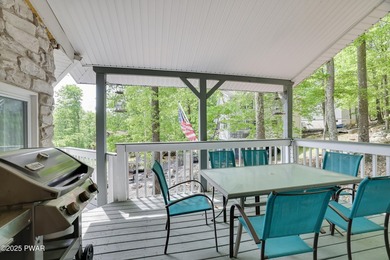Just listed: a striking contemporary retreat nestled at the end - photo 9