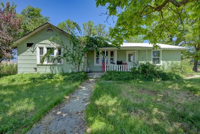 (private lake, pond, creek) Home For Sale in Montague California