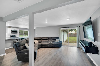 Recently renovated home on corner lot in established - photo 9