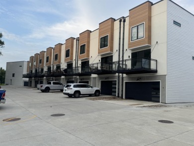 West Okoboji Lake  Townhome/Townhouse For Sale in Arnolds Park Iowa