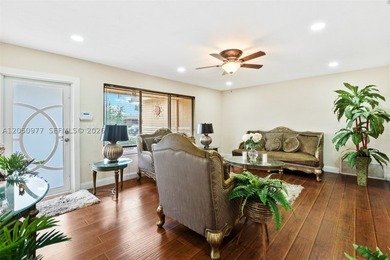 Reduced Beautifully updated 5-bedroom, 2-bathroom home with a - photo 4