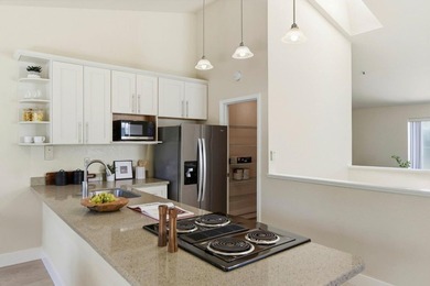Stunning top-floor penthouse end-unit in the heart of Sunnyvale! - photo 10
