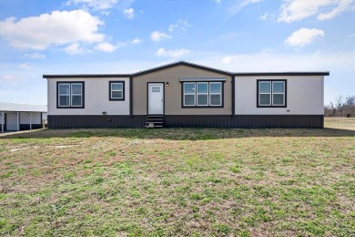 Lake Home For Sale in Corsicana, Texas