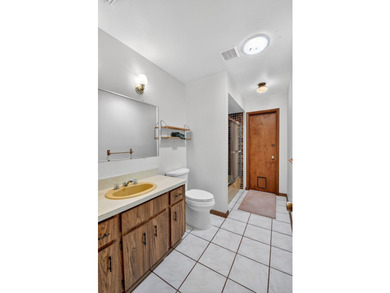 Perfect gathering home! Designed for both entertaining and - photo 13