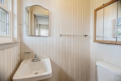 New To Market! Charming Walkway to 3 Bedroom Ranch with Nice - photo 19