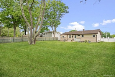 New To Market! Charming Walkway to 3 Bedroom Ranch with Nice - photo 22