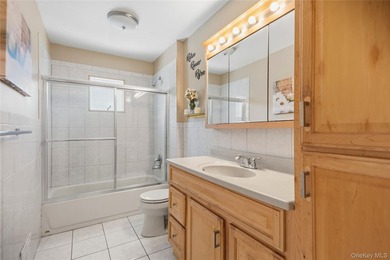 Welcome to this beautifully maintained expanded Cape, where - photo 28