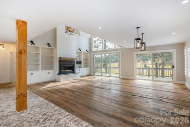 Perfect for anyone seeking quality craftsmanship and upscale - photo 6