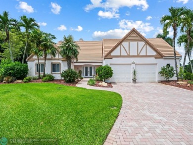 (private lake, pond, creek) Home For Sale in Boca Raton Florida