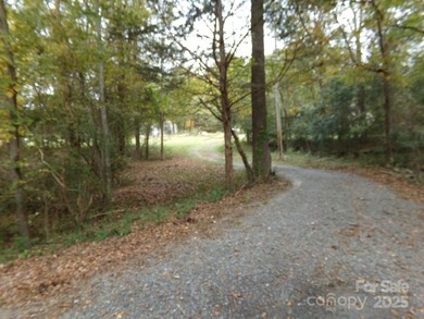 Back on market with an extra Manufacture Home and 1/2 acre - photo 10