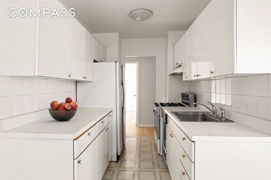 Welcome to Residence 4R at the Parc Plaza, a well maintained - photo 3