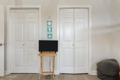 Welcome to laid-back coastal living in Riverview area in - photo 17