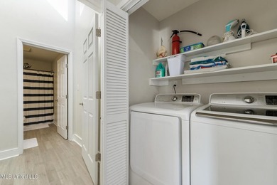 Welcome to laid-back coastal living in Riverview area in - photo 20