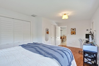 Welcome to this spacious single-story updated home on a corner - photo 36