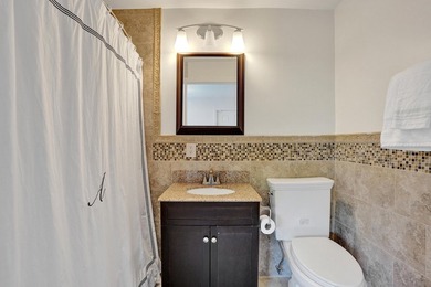 Welcome to this spacious single-story updated home on a corner - photo 38
