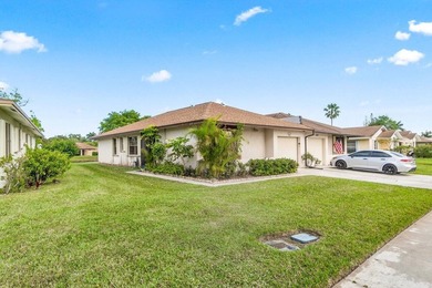 A perfect blend of comfort & style beautifully maintained - photo 1