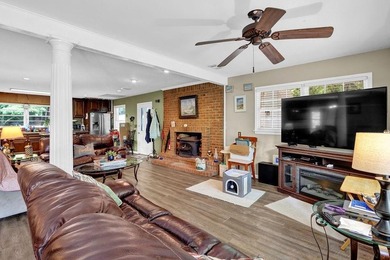 Don't miss this rare opportunity to own a 4-bedroom, 2-bath - photo 4