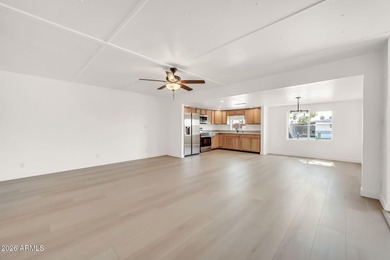 Beautifully remodeled and adorable home in the active adult - photo 9