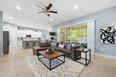 Welcome home to this beautifully maintained 3-bedroom - photo 7